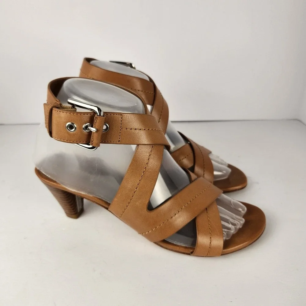 Donald J Pliner Kamele Strappy Elegant Dressy Heel Sandals Light Brown Size 6.5M